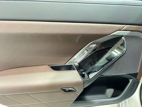 Used 2025 BMW 760i xDrive image 17