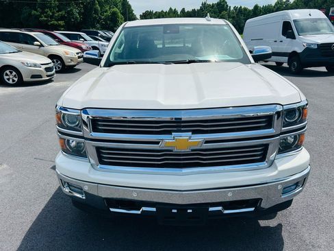 Used 2015 Chevrolet Silverado 1500 High Country w/ High Country Premium Package RWD image 8