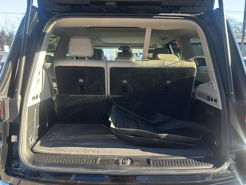 Used 2023 Jeep Wagoneer Series III w/ Premium Group I image 31