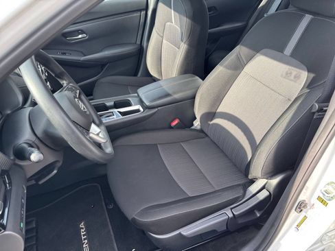 Used 2025 Nissan Sentra SV FWD image 35