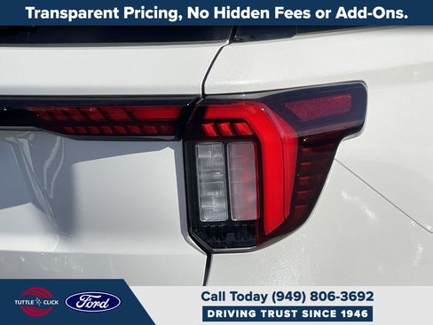 Used 2025 Ford Explorer ST AWD/4WD image 9
