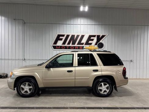 Used 2006 Chevrolet TrailBlazer LS w/ LS Preferred Equipment Group AWD/4WD image 1