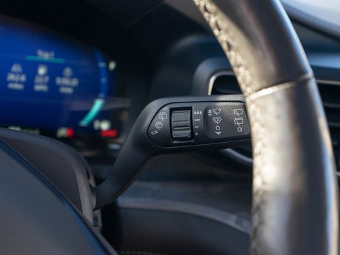 Used 2020 Ford Explorer Platinum image 21