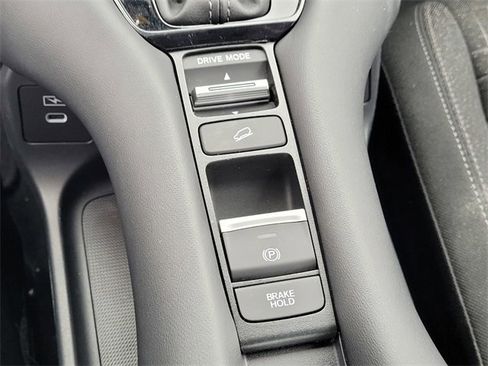 Used 2024 Honda HR-V LX image 24