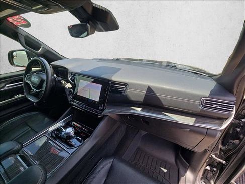 Used 2022 Jeep Wagoneer Series III AWD/4WD image 21