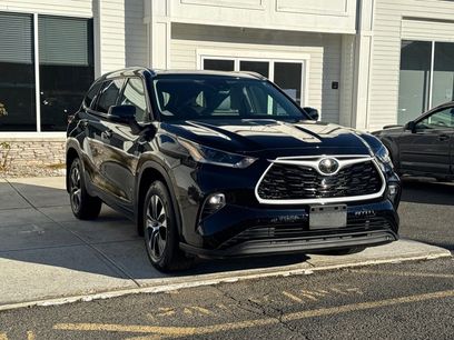 Used 2021 Toyota Highlander XLE