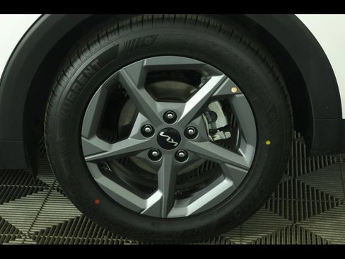 Used 2025 Kia K4 FWD image 8