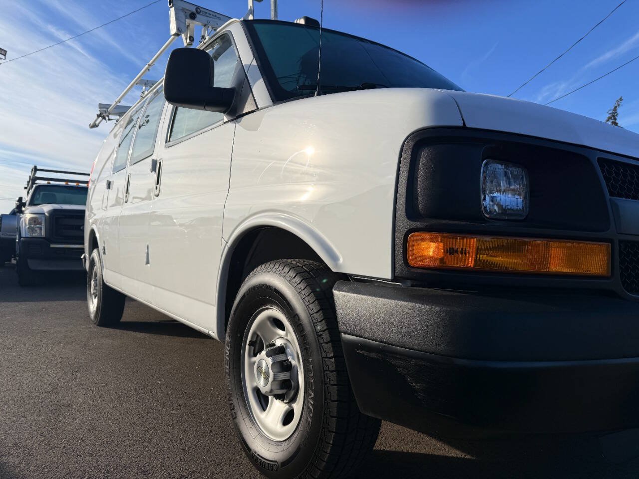 Used 2016 Chevrolet Express 2500 w/ Cold Climate Package RWD image 10