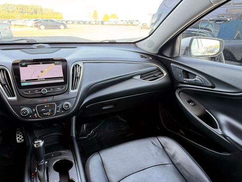 Used 2017 Chevrolet Malibu LT w/ Leather Package image 27