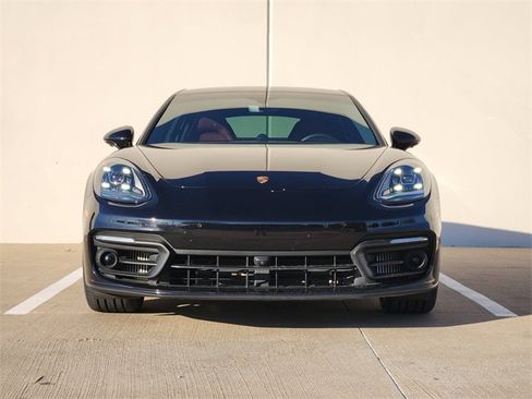Used 2023 Porsche Panamera 4 Platinum Edition image 2