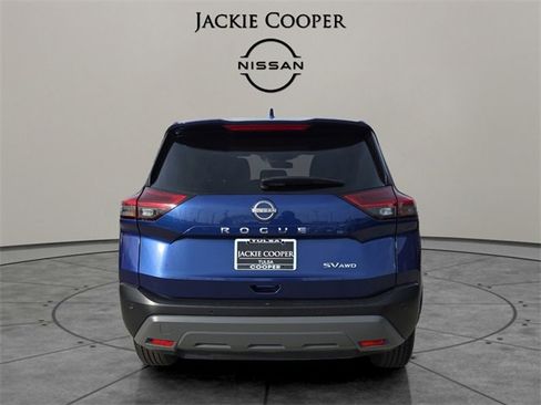 Certified 2023 Nissan Rogue SV image 4