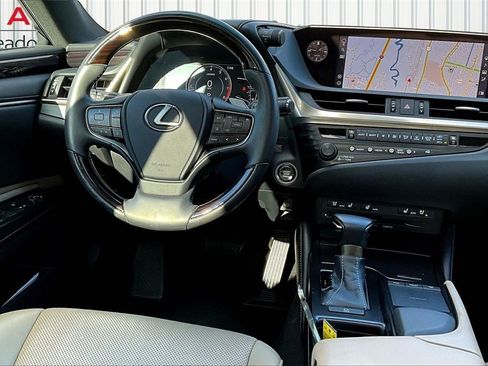 Used 2020 Lexus ES 350 w/ Premium Package image 8