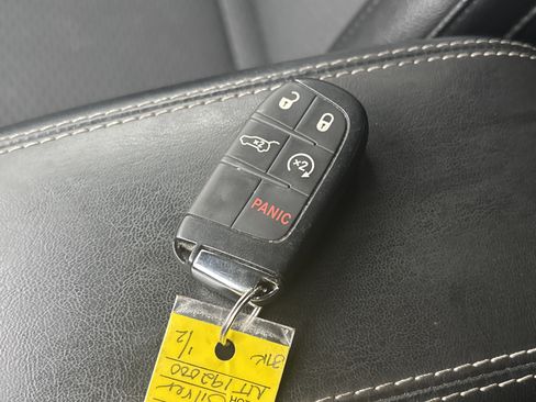 Used 2022 Jeep Compass Altitude w/ Convenience Group image 32