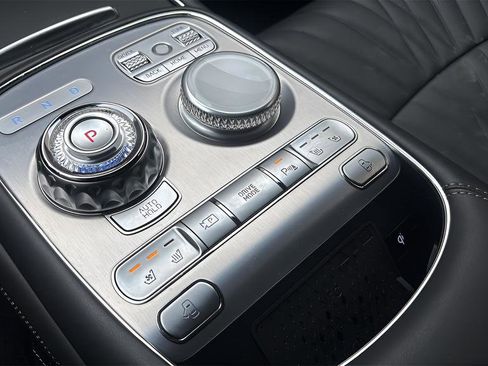 Used 2024 Genesis G90 3.5T AWD/4WD image 20