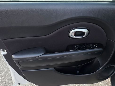 Used 2015 Kia Soul image 9