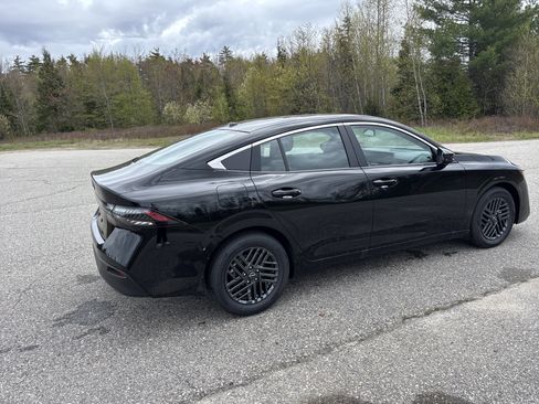 New 2026 Nissan Sentra SV FWD image 7