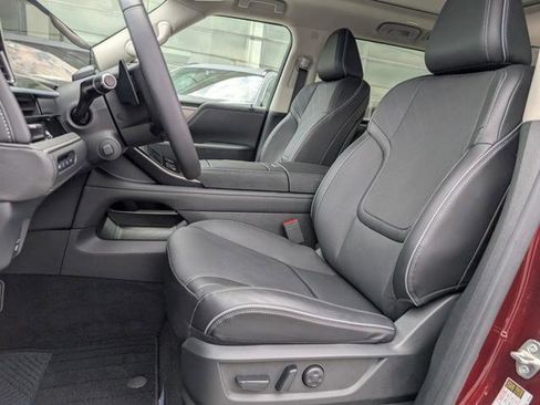 Certified 2025 INFINITI QX80 Luxe w/ Exterior Package image 5