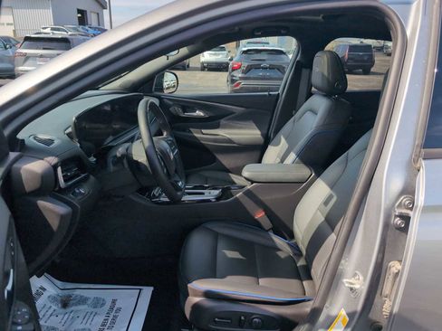 Used 2024 Buick Envista Sport Touring w/ Convenience I Package FWD image 19