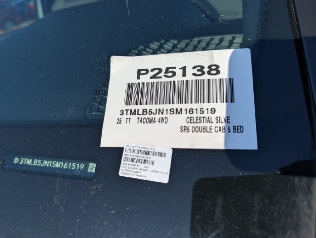 Used 2025 Toyota Tacoma SR5 AWD/4WD image 36