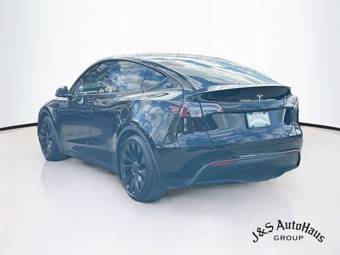 Used 2023 Tesla Model Y Performance image 5