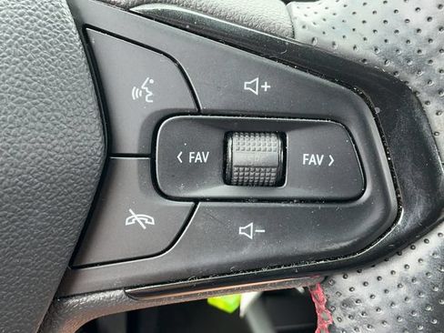 Used 2024 Chevrolet Trax RS w/ Driver Confidence Package FWD image 23