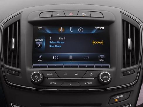 Used 2017 Buick Regal Premium w/ Driver Confidence Package #1 FWD image 13