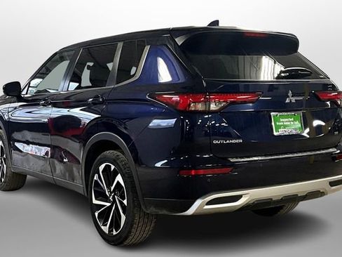 Used 2022 Mitsubishi Outlander SE image 10