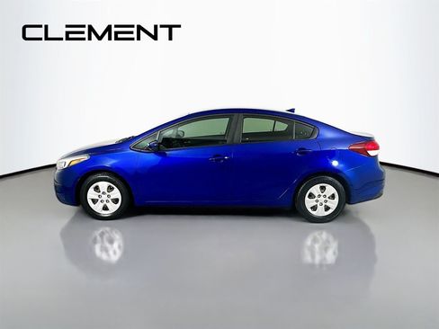 Used 2017 Kia Forte LX image 6