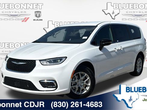 New 2026 Chrysler Pacifica Select image 1