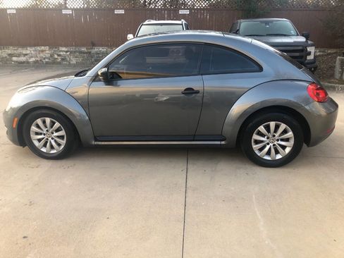 Used 2013 Volkswagen Beetle 2.5 image 7