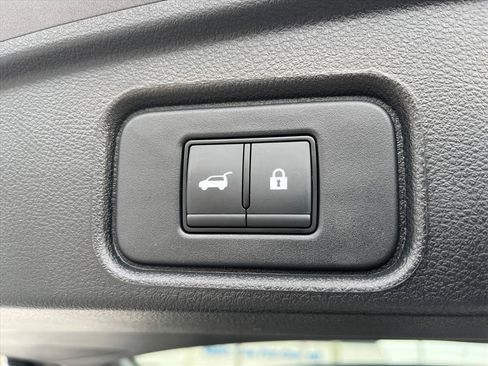 Used 2024 Nissan Pathfinder SL image 23