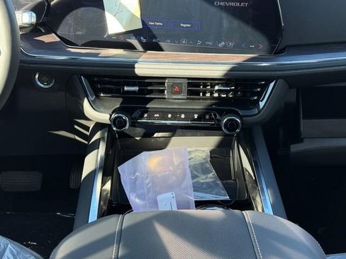 New 2026 Chevrolet Suburban Premier w/ Sun And Tow Package image 10