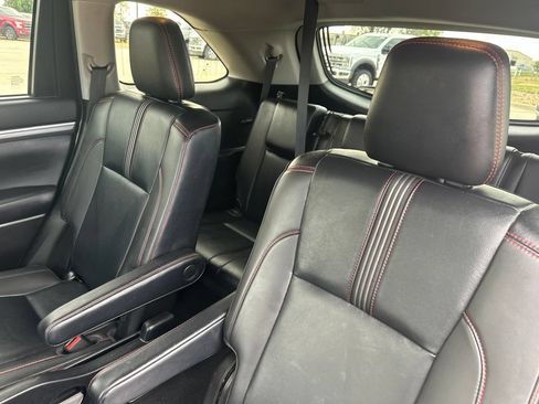 Used 2019 Toyota Highlander SE AWD/4WD image 20
