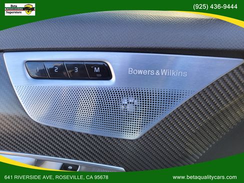 Used 2017 Volvo XC90 T6 R-Design w/ Vision Package image 42