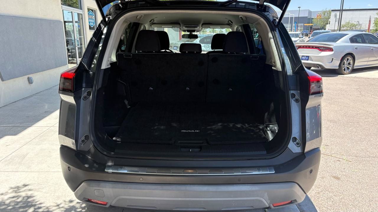 Used 2022 Nissan Rogue SV FWD image 10