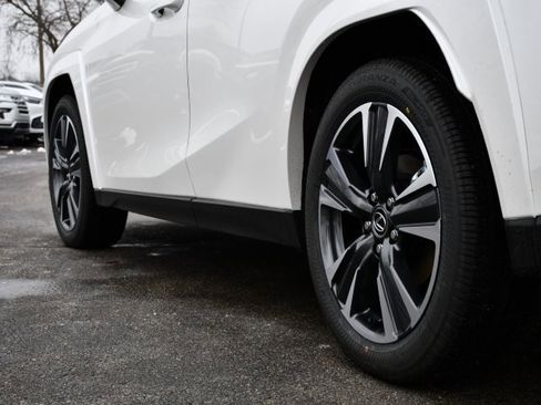 New 2025 Lexus UX 300h AWD image 9