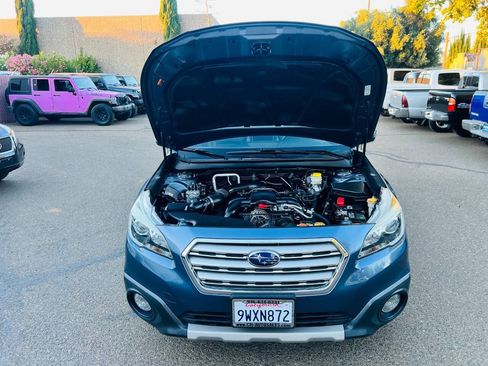 Used 2017 Subaru Outback 3.6R Limited AWD/4WD image 11