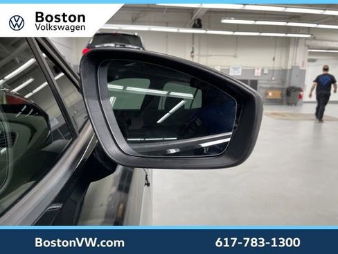 Certified 2022 Volkswagen ID.4 Pro image 7