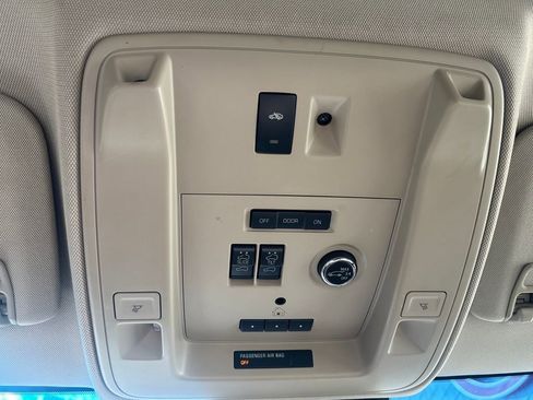 Used 2019 GMC Yukon XL Denali w/ Denali Ultimate Package image 14