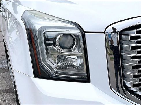 Used 2017 GMC Yukon XL Denali w/ Open Road Package AWD/4WD image 29