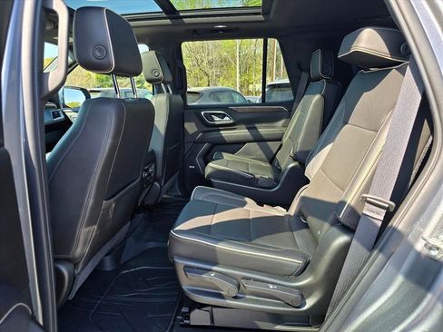 Used 2021 Chevrolet Tahoe Premier w/ Premium Package AWD/4WD image 13