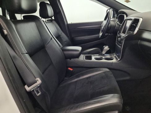 Used 2018 Jeep Grand Cherokee Altitude AWD/4WD image 21