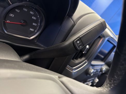 Used 2022 Chevrolet Silverado 1500 LT AWD/4WD image 18