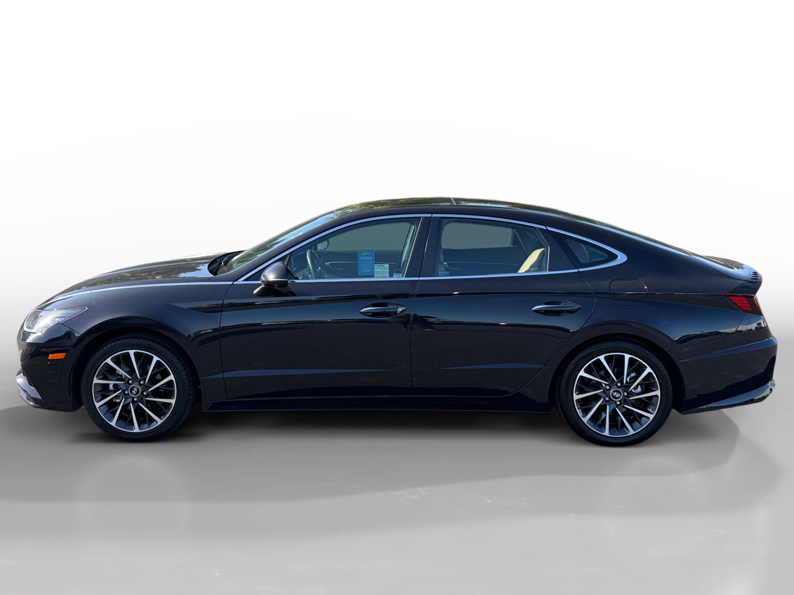 Used 2023 Hyundai Sonata Limited FWD image 2