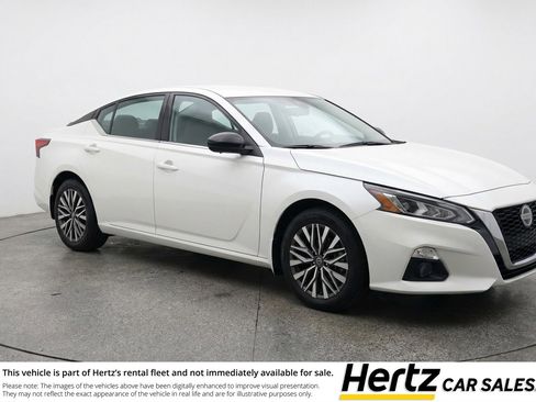Used 2025 Nissan Altima 2.5 SV image 1