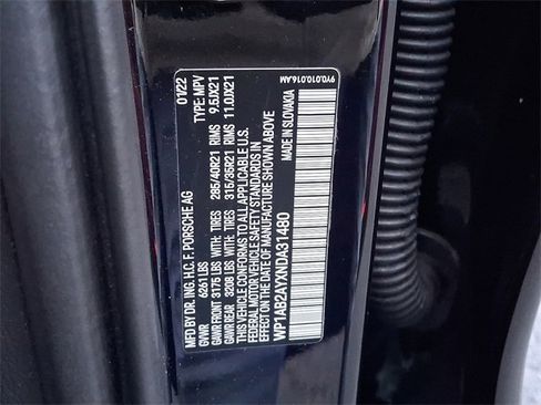 Used 2022 Porsche Cayenne S image 25