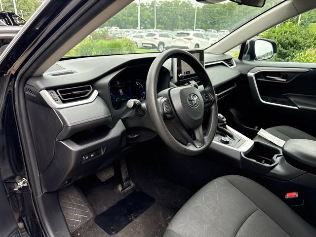 Used 2024 Toyota RAV4 XLE AWD/4WD image 14
