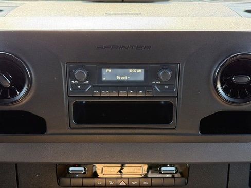 Used 2025 Mercedes-Benz Sprinter 2500 image 12