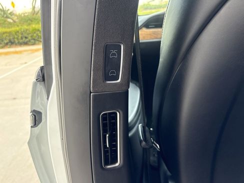 Used 2020 Tesla Model X Long Range image 14