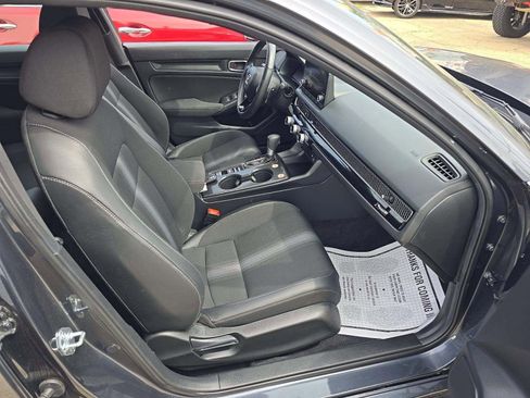 Used 2025 Honda Civic Sport image 12